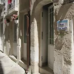 Casa Nave 4*