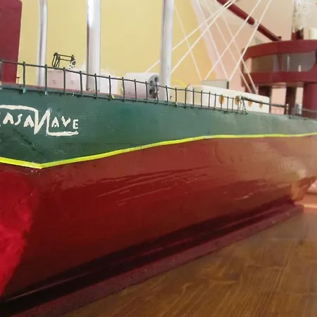 Casa Nave مونوبولي