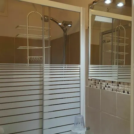 Casa Nave 3*